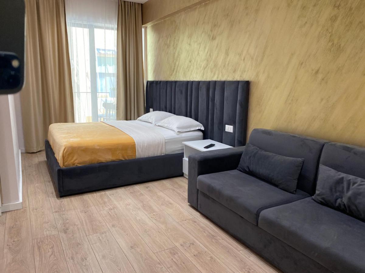 Hotel Alion Durrës Exteriör bild